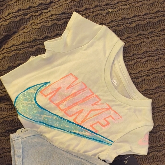 Nike Kids White Tee with Pink and Blue Graphic - Picture 5 of 5